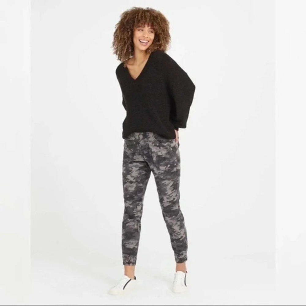 SPANX Stretch Twill Cargo Jogger NWOT B156